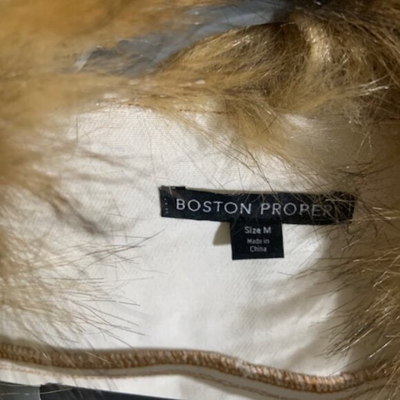NWT Boston Proper Faux Fur Trim Denim Jacket - Size M - Picture 4 of 6